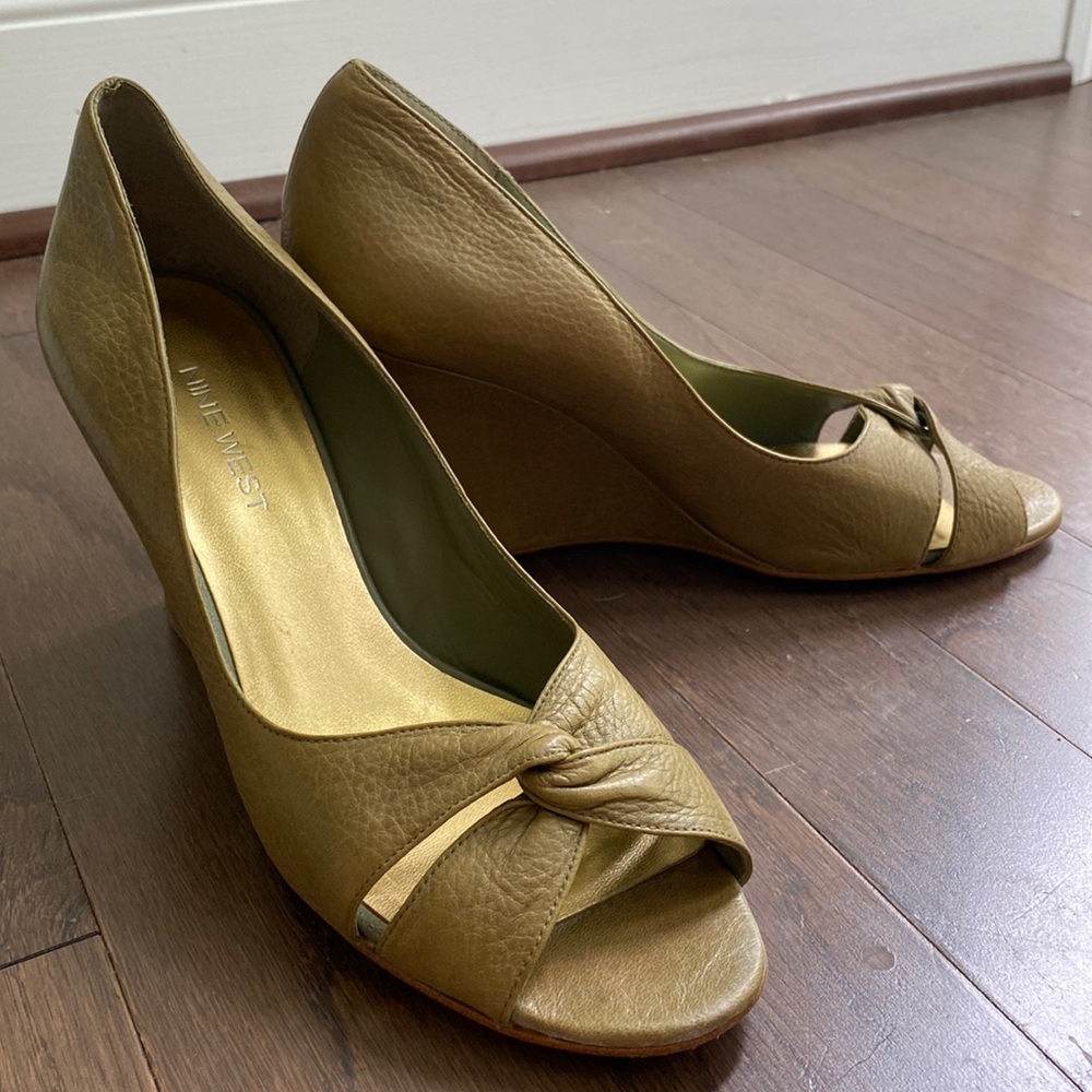 Nine West Wedge Sandal(9)